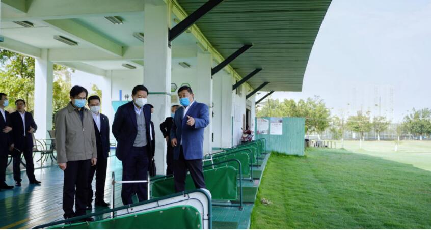 尊龙凯时集团党委书记、董事长任丁率队考察四川旅游学院